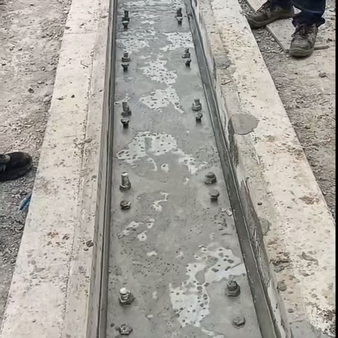 汝州港口码头起重机龙门吊重型机械设备稳固用早强快凝轨道胶泥